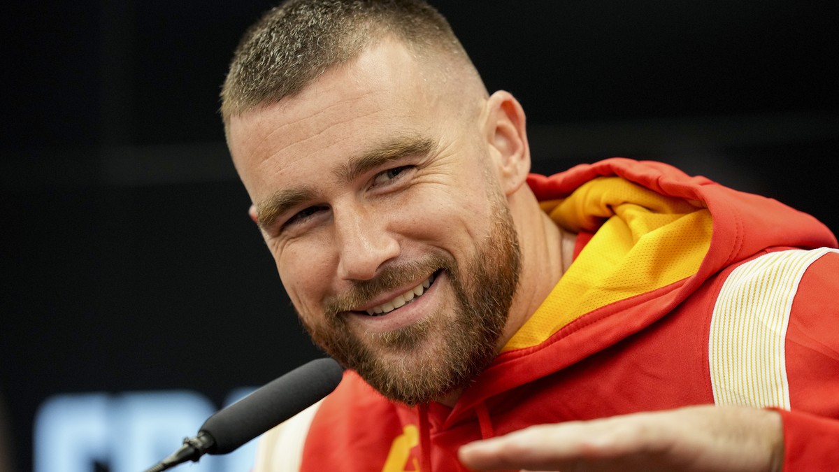 Kelce contrata “casamenteiro” para conhecer Taylor Swift