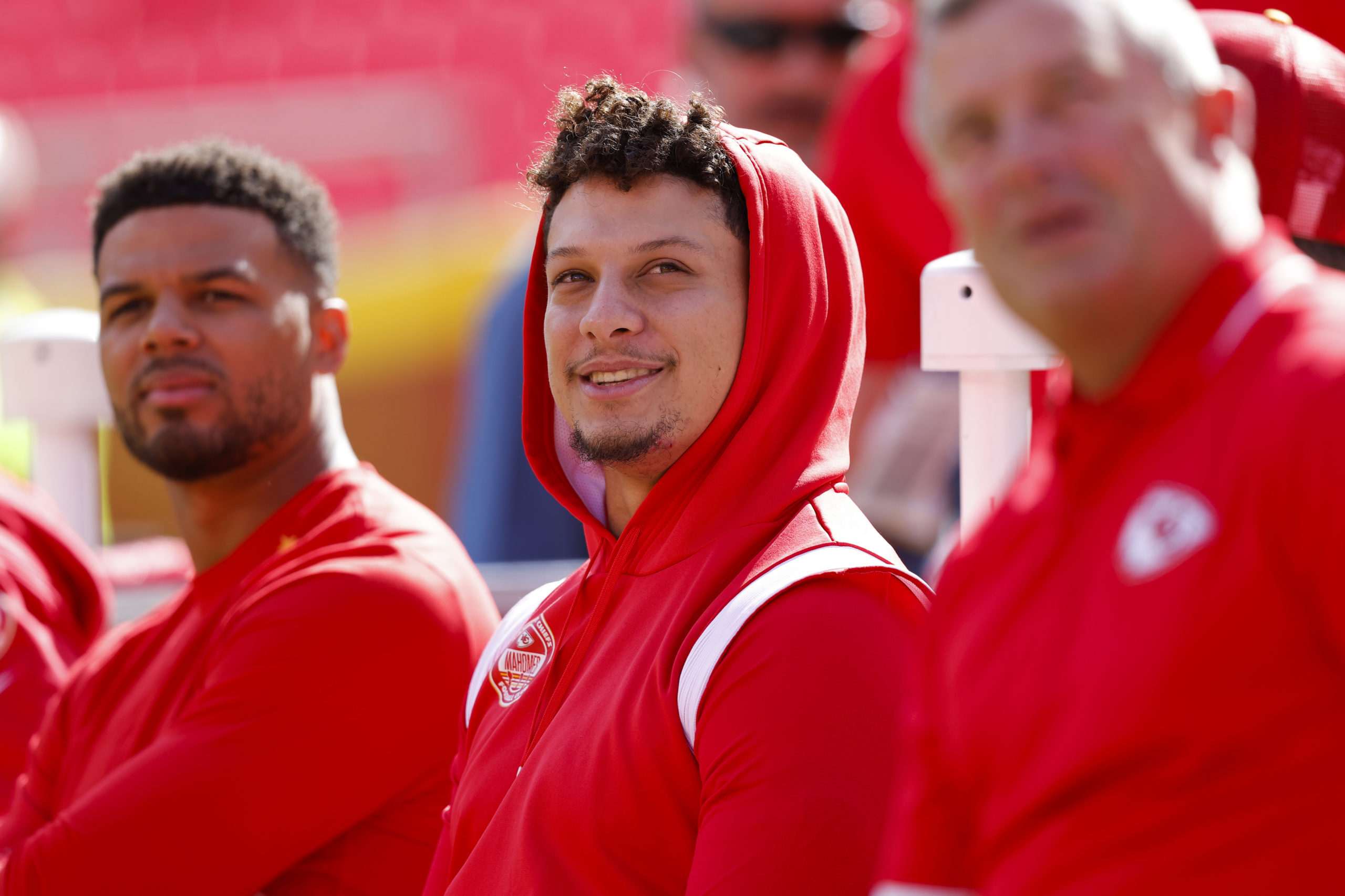 Companheiro de equipe de Travis Kelce, Patrick Mahomes explica por que o romance com Taylor Swift não é uma ‘distração