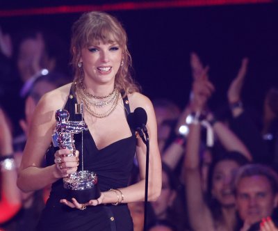 Taylor Swift ganha o prêmio de Melhor Artista no Billboard Music Awards