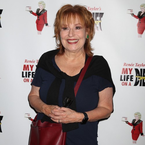 Joy Behar critica o romance de Taylor Swift com o ‘idiota’ Travis Kelce