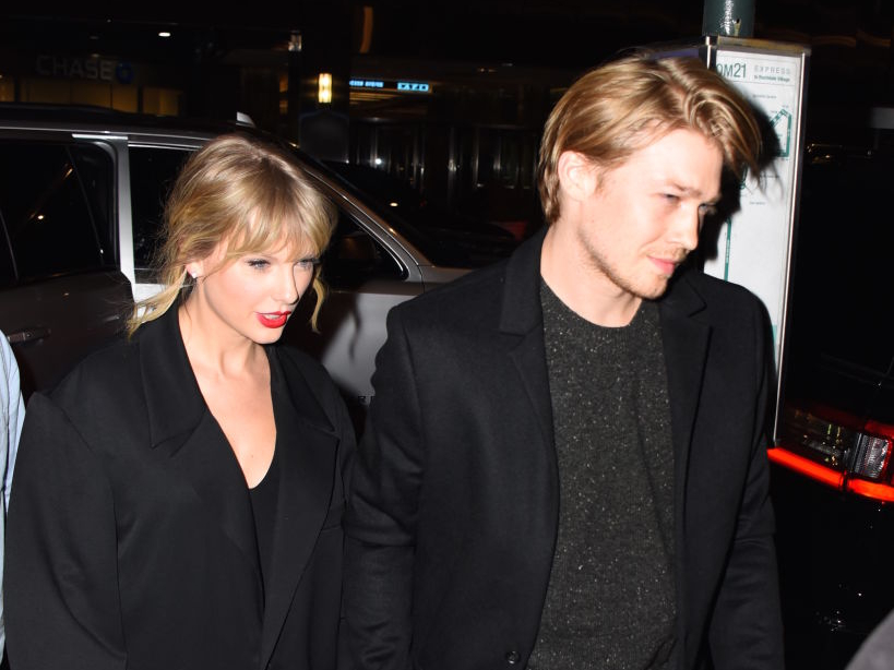 Publicitário de Taylor Swift Desmente ‘Insano’ Boato de que a Cantora Casou Secretamente com Joe Alwyn