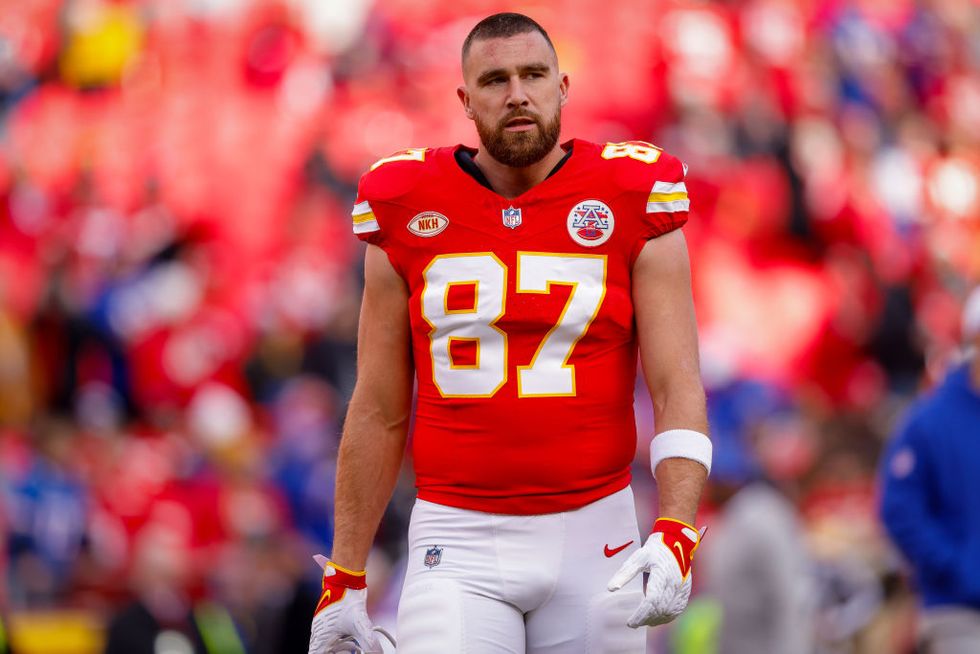 Entenda Por Que Travis Kelce Usa o Número 87 em Sua Camisa dos Chiefs