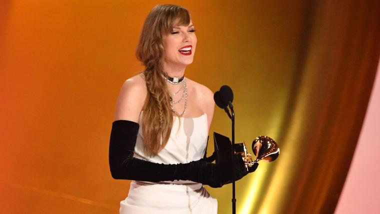 Piada sobre Taylor Swift no Grammy: Apresentador Trevor Noah celebra a cantora um mês após o desprovido de humor Globo de Ouro