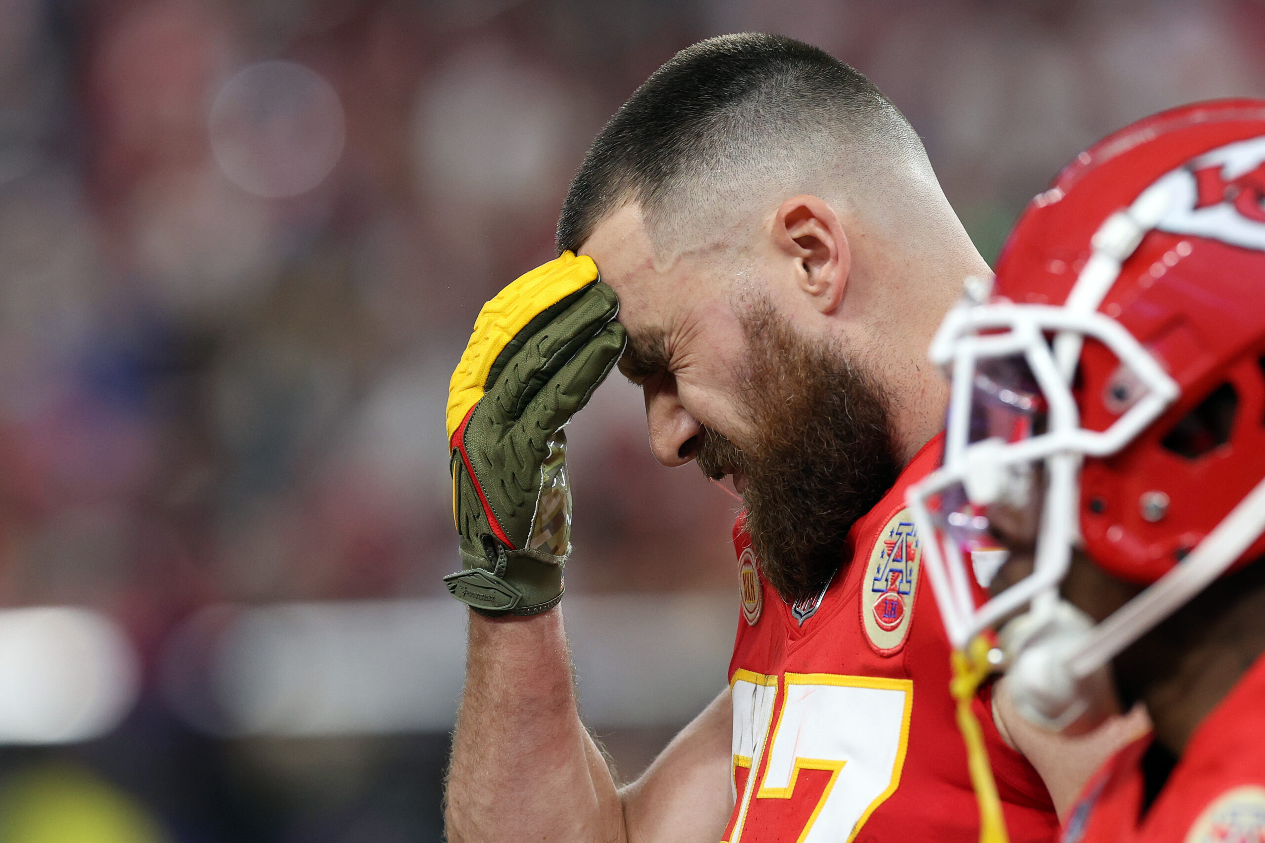 Travis Kelce Recebe Divertido Apelido da Nickelodeon Durante Desagradável Primeiro Tempo do Super Bowl