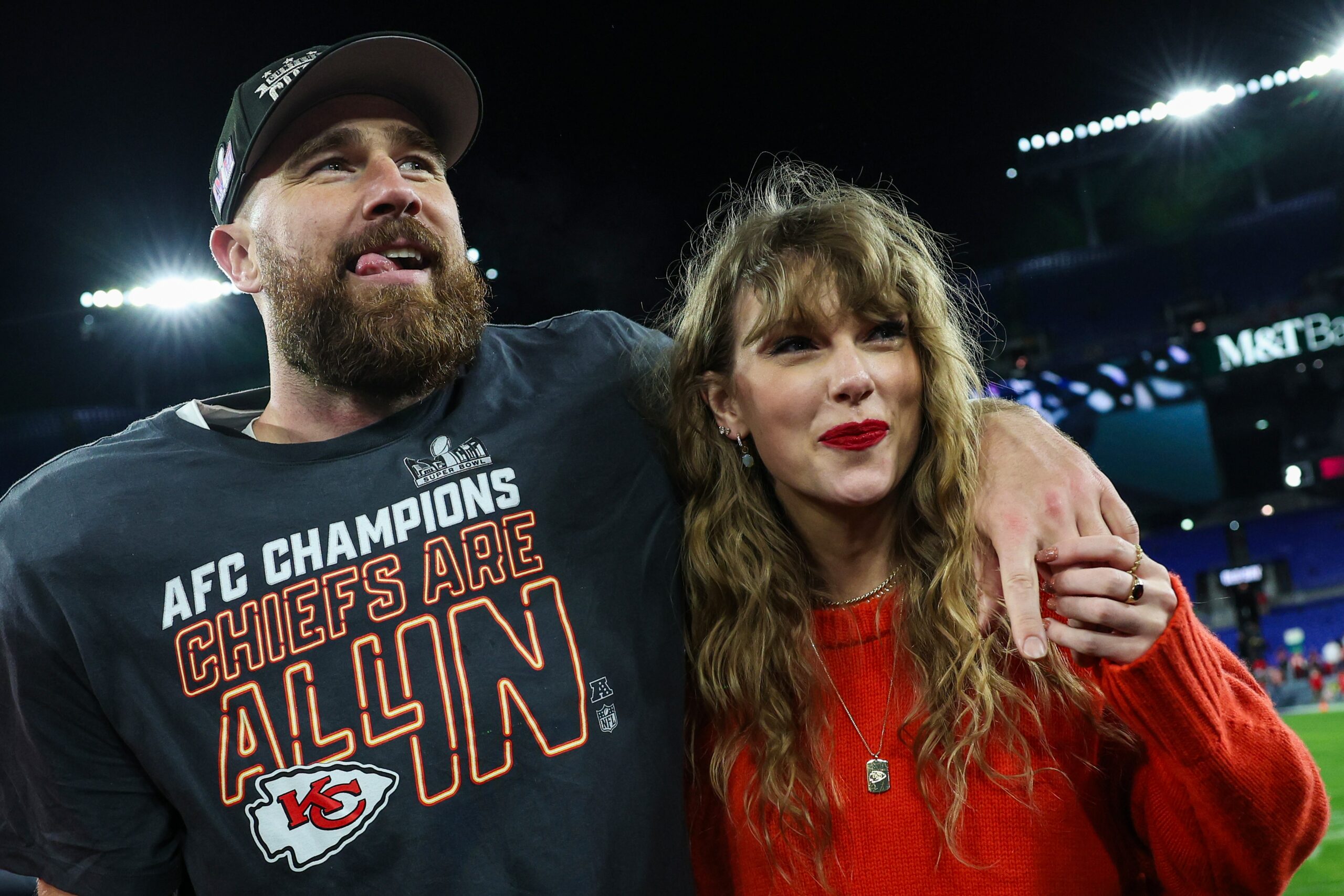 Taylor Swift supostamente escreveu ‘pelo menos’ duas músicas sobre Travis Kelce