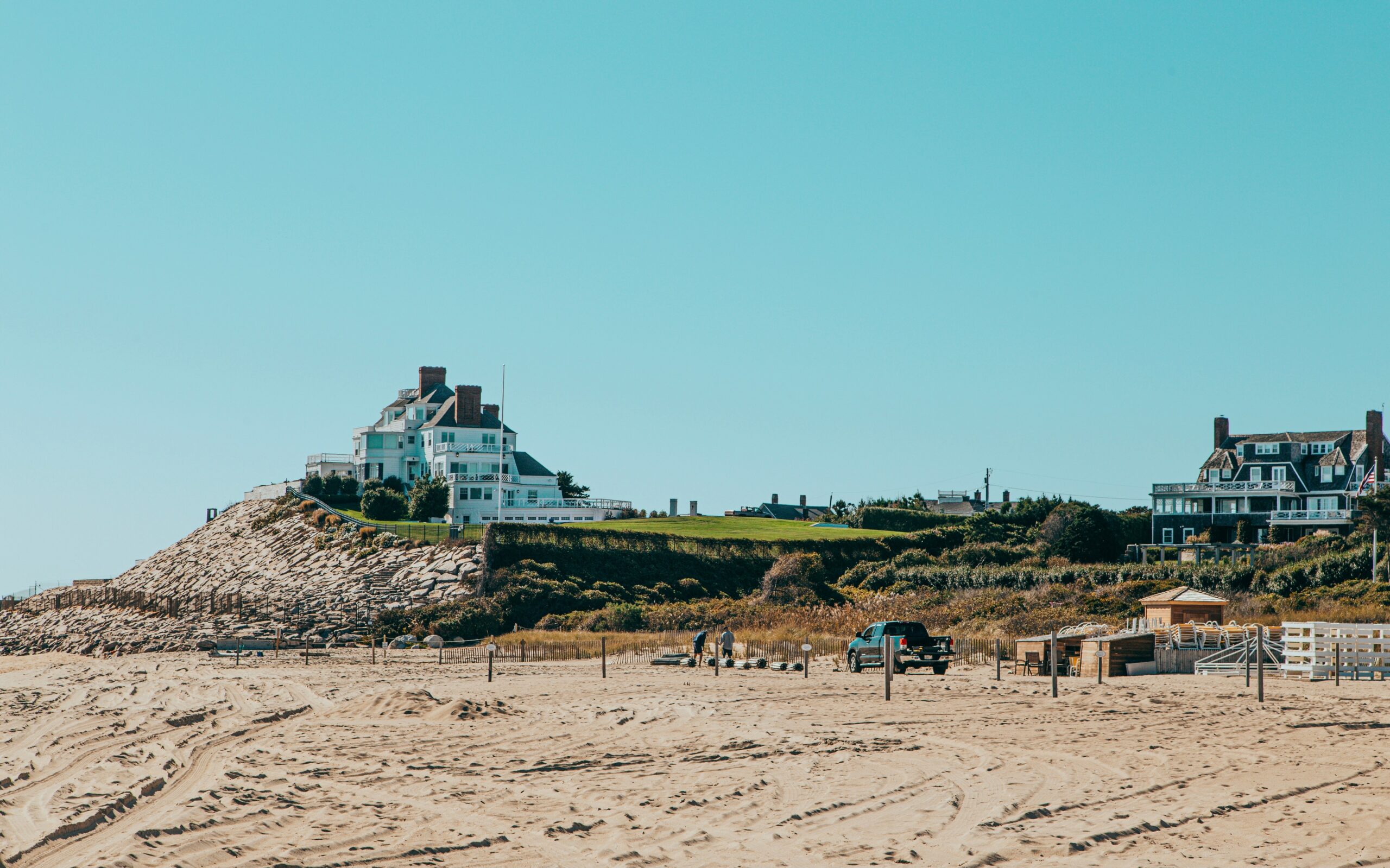 Por que a mansão de Taylor Swift em Rhode Island é a casa perfeita para fazer festas