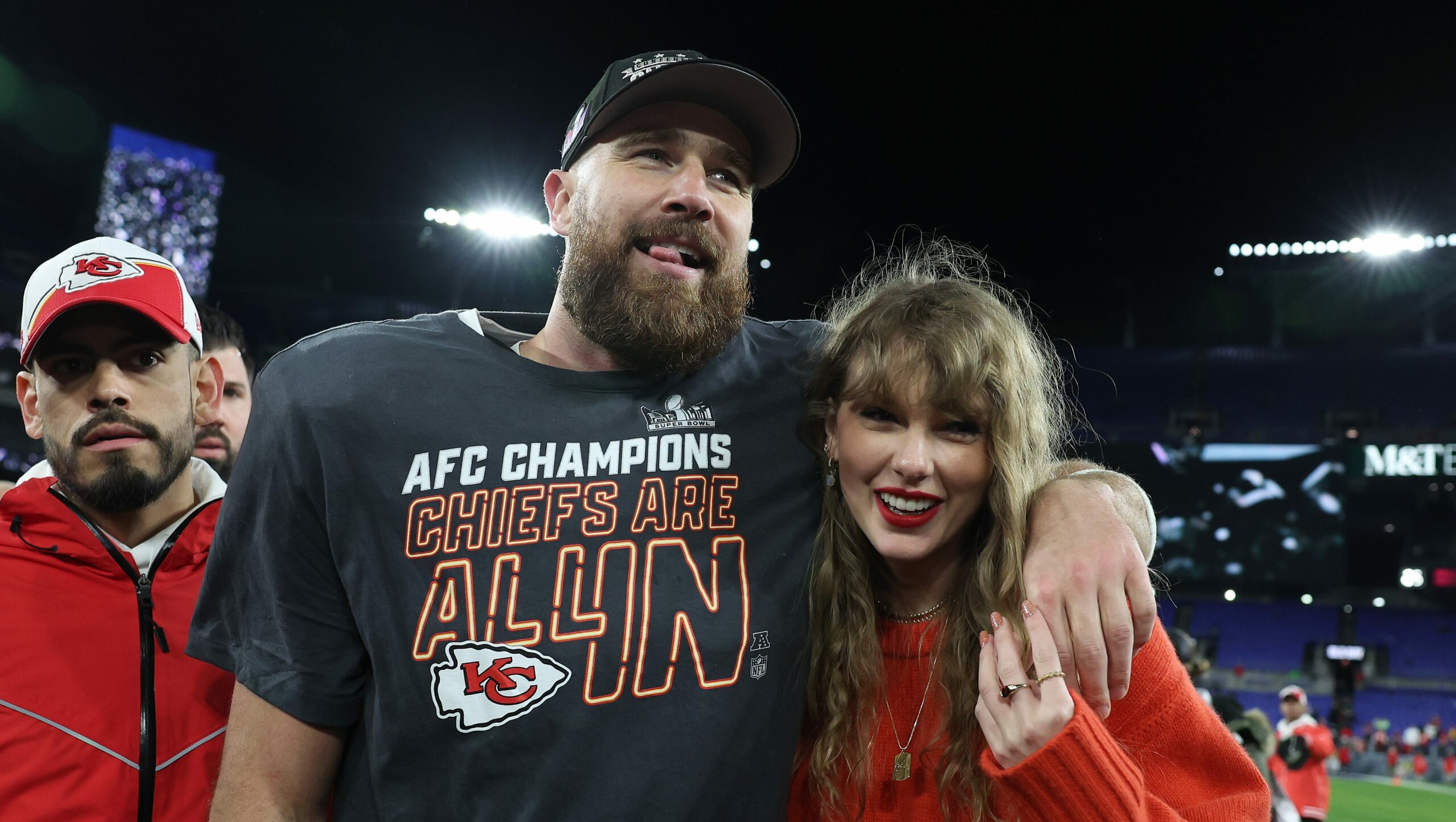 Travis Kelce supostamente presenteia Taylor Swift com mais de 50 caixas de rosas