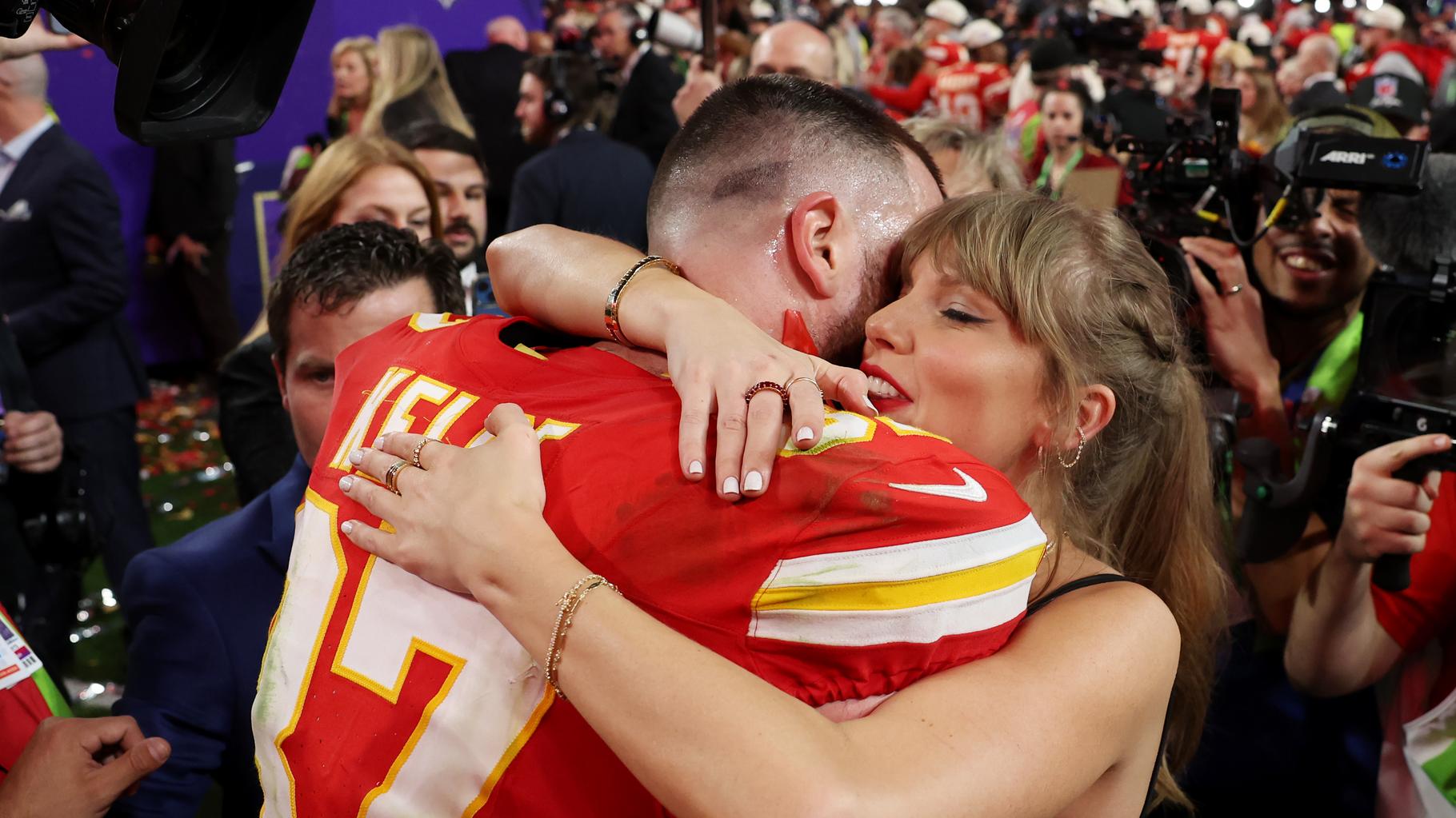 Taylor Swift e Travis Kelce já inspiraram um telefilme de Natal sobre sua história de amor