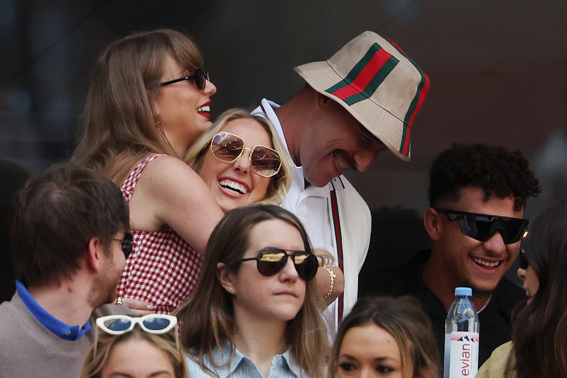 Aqui está o que Taylor Swift e Travis Kelce estavam supostamente bebendo no U.S. Open