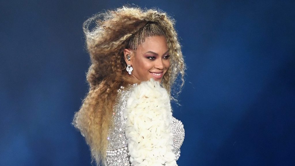 Beyoncé é nomeada a maior estrela pop do século 21, superando Taylor Swift, Rihanna e Drake